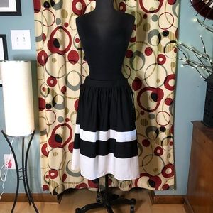 NWT ZARA Basics black and white midi skirt